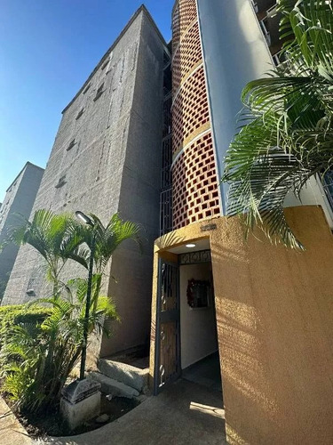 Jonathan Rodríguez Vende Apartamento En Res. Terrazas De San Diego Pra-152