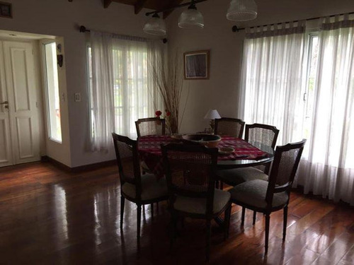 Casa - Mapuche C.c Lista Para Mudarse, 4 Dormitorios, Quincho Y Pileta.