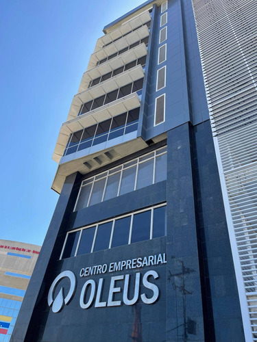 Centro Empresarial Oleus Oficina En Alquiler 128m2