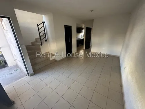 Rincones Del Marques, Renta - Casa Con 3 Recámaras 1 En Planta Baja, Sala De Tv | Air
