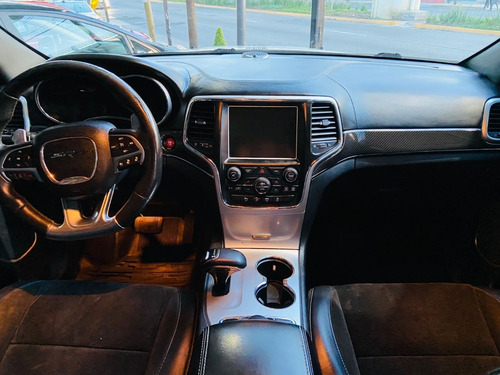Imagen 5 de 15 de Jeep Grand Cherokee 2014 Srt-8