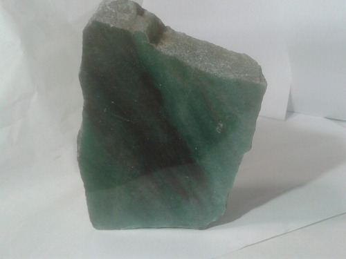 Imagen 1 de 10 de 006 Se Vende Laja De Cuarzo Verde En Su Formación Natural