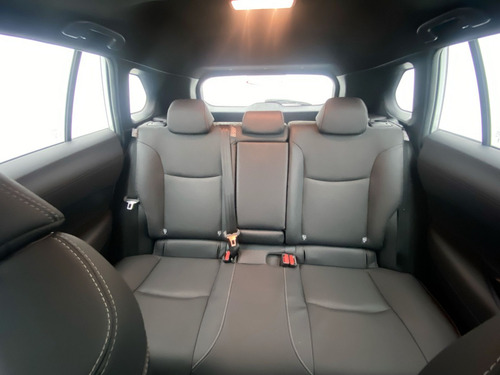 Imagen 22 de 25 de Toyota Corolla Cross Se-g Hybrida 1.8 4x2