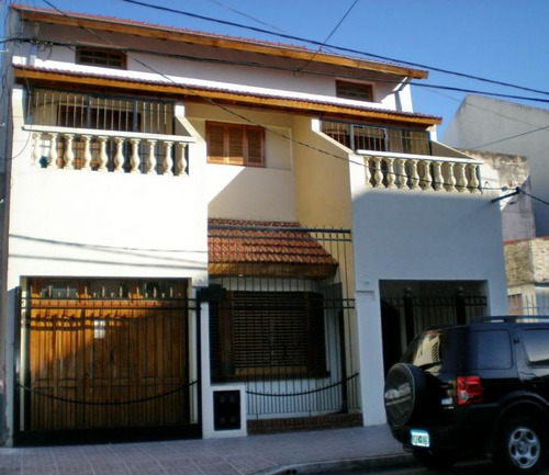 Casa En Venta En Ramos Mejia Centro