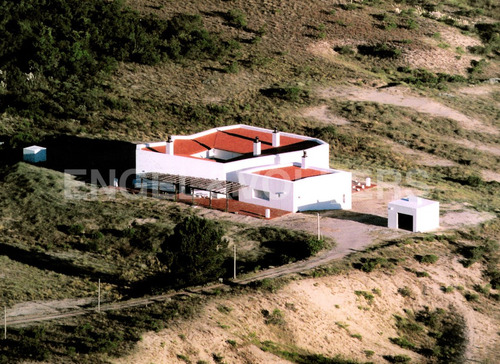 Una Joya De Arquitectura A Orillas Del Río De La Plata