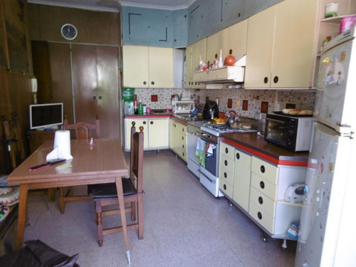 Vivienda Multifamiliar. 2 Ph C/ Entr Indep. + Cochera +local