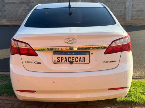 Hyundai HB20S HB20S 1.6 COMFORT PLUS 16V FLEX 4P MANUAL