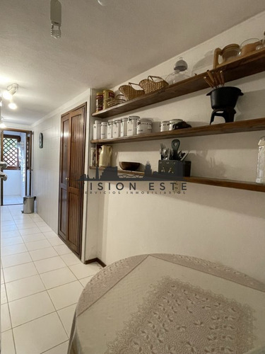 Apartamento En Venta En Manantiales, Primera Linea 3 Dormitorios