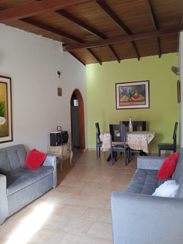 Beraca 005 En Venta Casa Urbanización Privada Don Genaro Sector Los Samanes