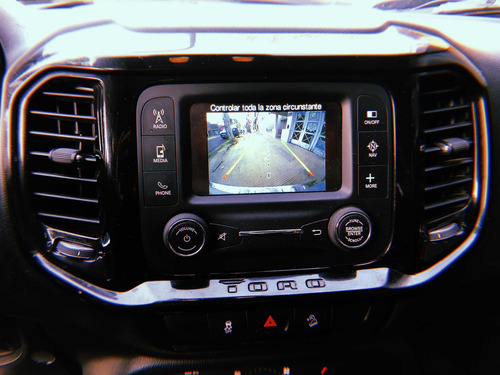 Imagen 11 de 14 de Fiat Toro Freedom 2.0 Tdi 4x4 2016 Doble Cabina Full Cuero.