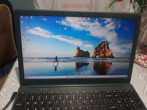 Laptop Ryzen 5, 16 Gb, Disco Ssd De 250 Gb, Pantalla 16 