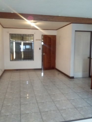 Imagen 4 de 14 de Alquilo Casa En Residencial Real Sta María, Heredia