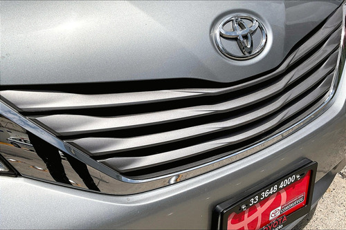 Toyota Sienna 3.5 Xle Piel At