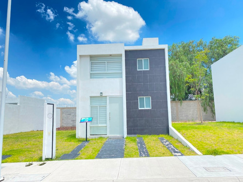 Imagen 1 de 14 de Casa En Venta Corregidora