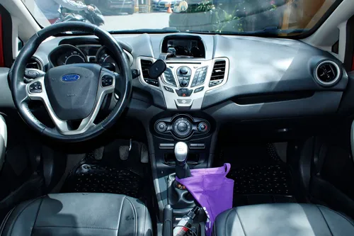 Ford Fiesta 1.6 Ses Hatchback Mt