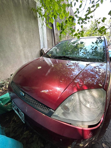 Imagen 2 de 8 de Ford Fiesta Max 2005 1.4 Tdci Max Amb