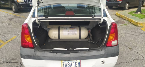 Imagen 12 de 15 de Renault Logan Sincronico Gas