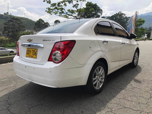 Chevrolet Sonic 2015 1.6 Lt 5 P