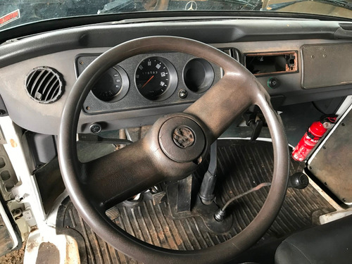Volkswagen Kombi 1.6 3p Álcool