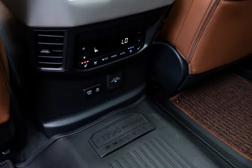 Toyota Sequoia 3.5 V6 1974 Edition 4X4
