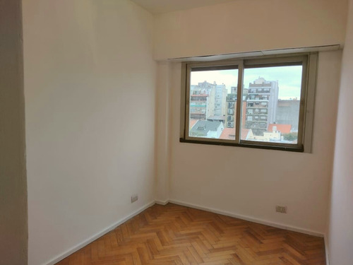 Imagen 6 de 10 de Departamento 3 Ambientes, Villa Del Parque, Excelente Zona