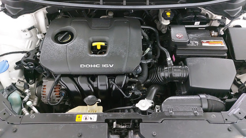 Kia Forte 2.0 L
