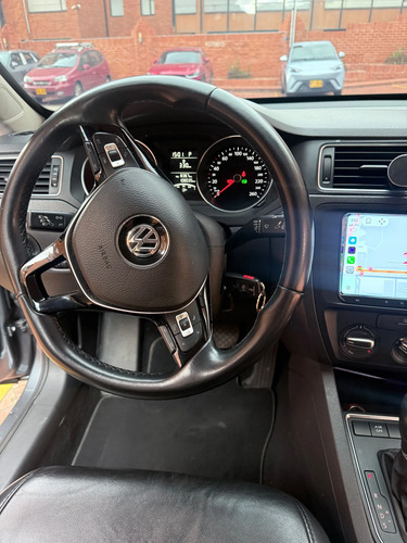 Volkswagen Jetta Comfortline 2.0 Automático  Modelo 2015 