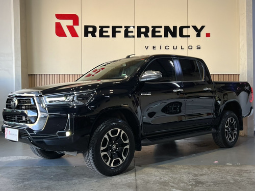 Toyota Hilux 2.8 D-4D TURBO DIESEL CD SRX 4X4 AUTOMÁTICO