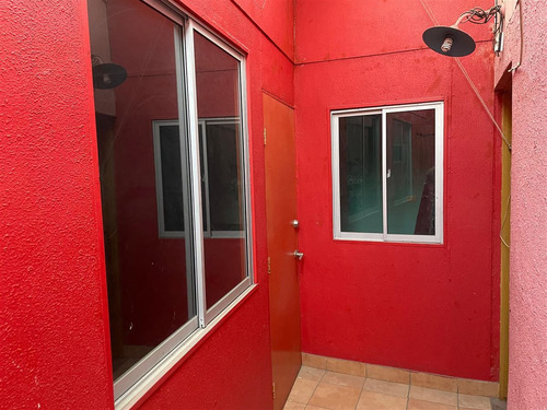 Se Vende Casa En Peñalolén 3d1b +1d1b Y 2 Estacionamiento