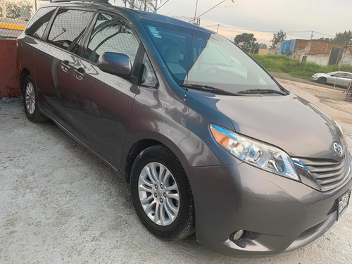 Imagen 15 de 15 de Toyota Sienna 2011 Xle Piel At