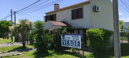 Imagen 9 de 15 de Casa En Venta Sobre Avenida Zona Comercial De Colonia