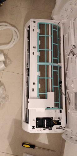 Evaporadora De Minisplit Midea Nueva