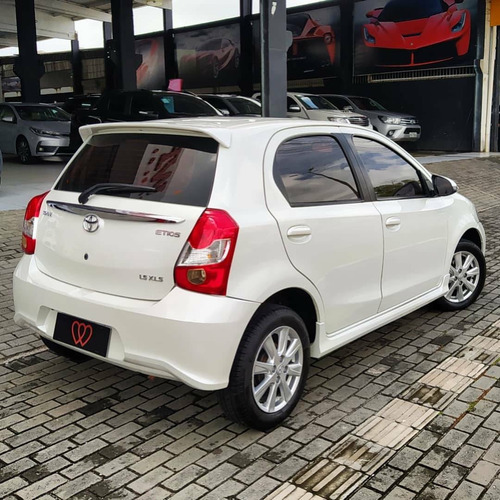 Imagem 4 de 9 de Toyota Etios 1.5 Xls 16v Flex 4p Automático