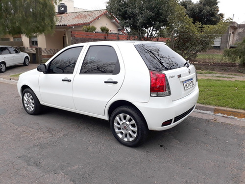 Imagen 2 de 13 de Fiat Palio 2016 13 Mil Km