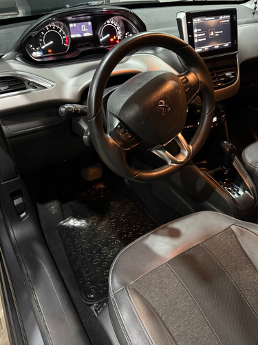 Peugeot 208 1.6 Feline Tiptronic