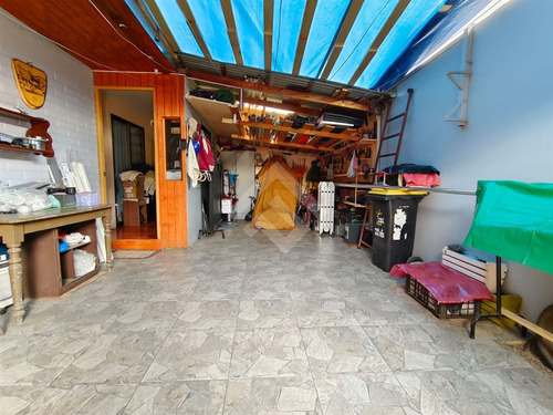Casa En Venta De 5 Dorm. En Maipú