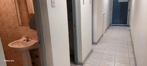 Excelentes Y Amplias Oficinas, Pleno Centro De Temuco.-