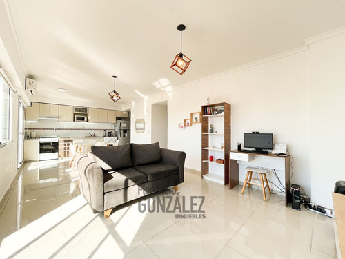 Departamento 4 Amb Con Cochera. 2 Baños. Piso Unico