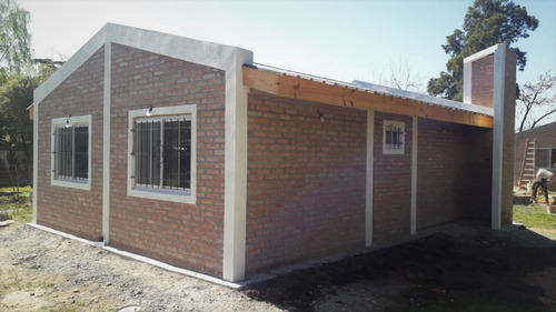 Cómodo Monoambiente Tipo Chalet En Ladrillos - A Construir - Sin Anticipo - No Son Prefabricadas