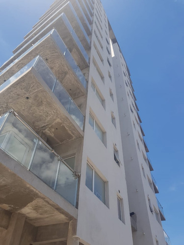 Imagen 2 de 8 de Cochera Mas Baulera En Venta Subsuelo - (san Miguel)