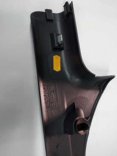 Imagen 3 de 3 de Cubrezocalo Trasero Suran Derecho Original Volkswagen