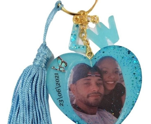 Imagen 3 de 7 de Llaveros En Resina Con Gliters Y Accesorios Personalizados