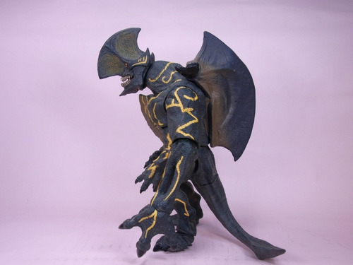 Neca Pacific Rim Figure Ultra Deluxe Kaiju Trespasser