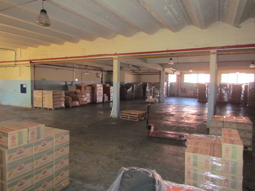Imagen 3 de 7 de Venta Galpón Industrial C/oficinas Y Vestuarios- San Justo