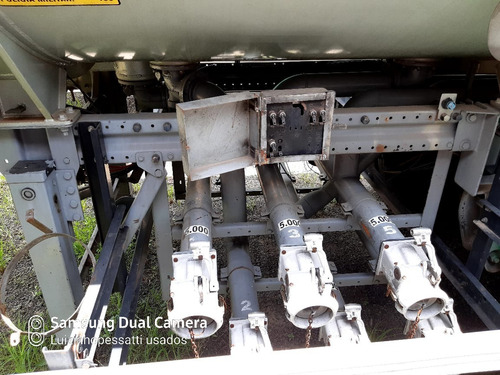 Carreta Tanque Aço Carbono C/ Pneus Randon 30.000 L 2014