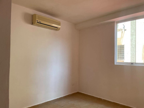 Apartamento En Venta, Obra Blanca En San Diego , Res San Francisco , Planta Y Pozo. Mr.