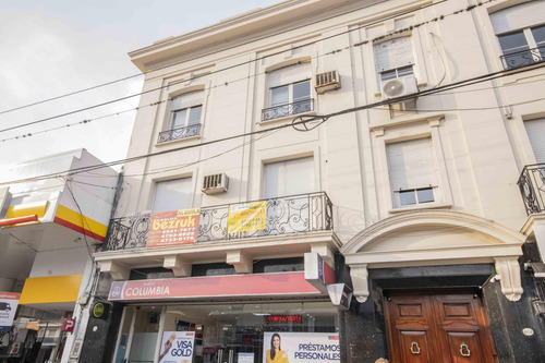 Departamento De 3 Ambientes Dependencia Apto Profesional En Alquiler, En Martínez.
