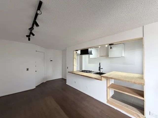 Imagen 2 de 7 de Departamento Con Espacios Integrados Y Estilo -luminoso