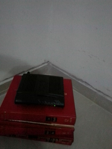 Imagen 4 de 5 de Moden Wifi Y Teléfono De Inter+telefonia