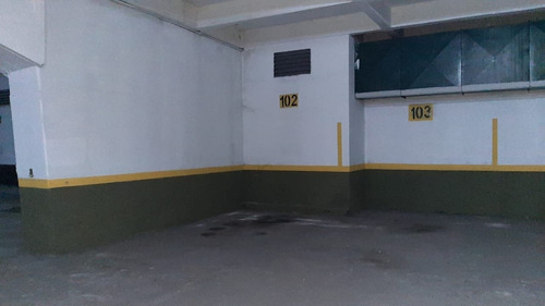Venta Cochera Fija En Zona Centro Seguridad 24 Hs.